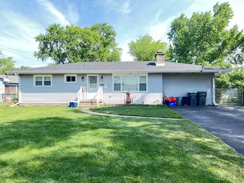 1024 Harmony Dr, Montgomery, IL 60538 photo 2