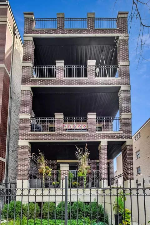 1519 N Cleveland Ave #3, Chicago, IL 60610