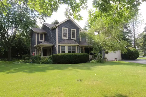 3215 Chellington Dr, Johnsburg, IL 60051 photo 2