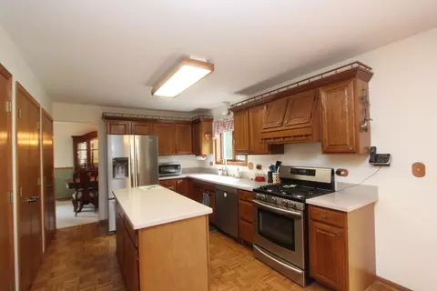 3215 Chellington Dr, Johnsburg, IL 60051 photo 8