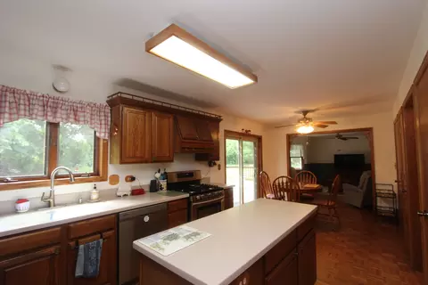 3215 Chellington Dr, Johnsburg, IL 60051 photo 7