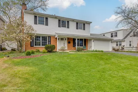 800 Kenilworth Ave, Glen Ellyn, IL 60137