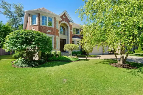 2371 Asbury Rd, Northbrook, IL 60062