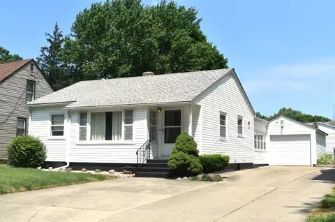 719 E Chamberlin St, Dixon, IL 61021