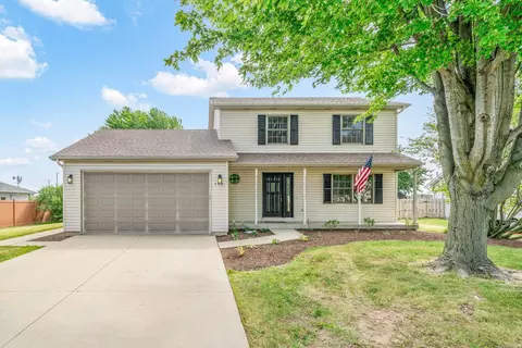 115 S Dewey St, Somonauk, IL 60552