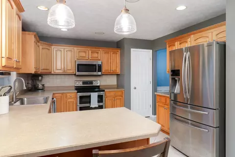 2710 Kaisner, Bloomington, IL 61704 photo 8