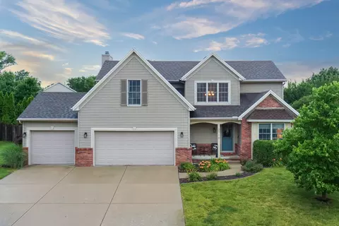 2710 Kaisner, Bloomington, IL 61704
