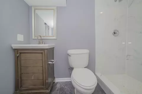 Bath - 1646 E 85th St, Chicago, IL 60617 photo 2 of 3