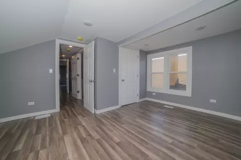Entry Way - 1646 E 85th St, Chicago, IL 60617 photo 3 of 4