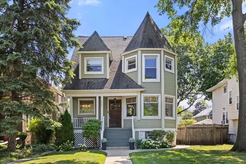 3205 Wenonah Ave, Berwyn, IL 60402