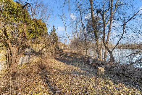 3 Windlake Ter, Riverwoods, IL 60015