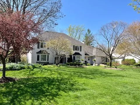 735 Persimmon Dr, Saint Charles, IL 60174