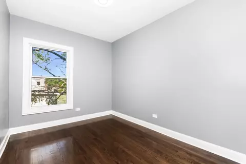 Bedroom - 6964 S Eberhart Ave, Chicago, IL 60637 photo 2 of 4