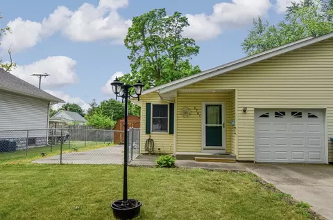 630 W South St #A, Pontiac, IL 61764