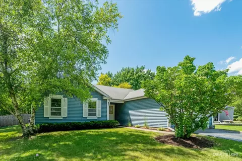 212 Timber Oaks Dr, North Aurora, IL 60542