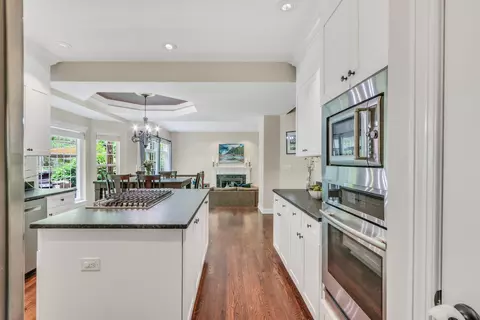 Kitchen - 1156 Vineyard Dr, Gurnee, IL 60031 photo 1 of 6