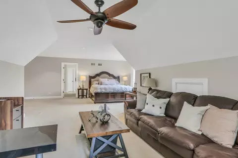 Bedroom - 1156 Vineyard Dr, Gurnee, IL 60031 photo 2 of 6