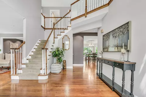 Entry Way - 1156 Vineyard Dr, Gurnee, IL 60031 photo 1 of 9