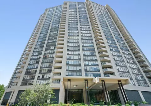 3930 N Pine Grove Ave #2603, Chicago, IL 60613