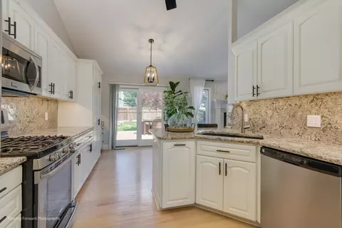 1114 Michael St, Lockport, IL 60441 photo 13
