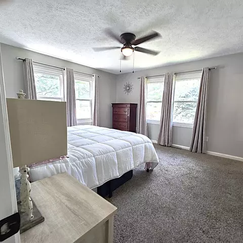 Bedroom - 105 S Delane Dr, Heyworth, IL 61745 photo 2 of 4