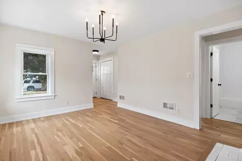 Living - 669 Ludlow Ave, Elgin, IL 60120 photo 3 of 8