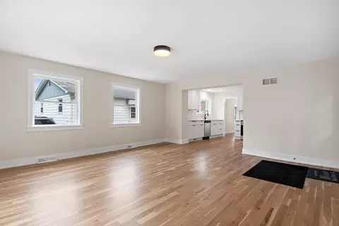 Living - 669 Ludlow Ave, Elgin, IL 60120 photo 5 of 8