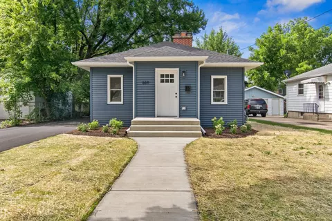 Exterior - 669 Ludlow Ave, Elgin, IL 60120 photo 3 of 8