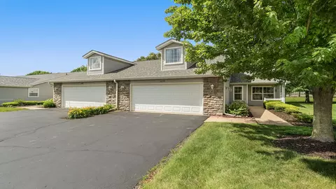 6534 Oak Crest Ln #6534, Loves Park, IL 61111