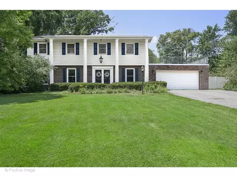 10 S030 Clarendon Hills Rd, Willowbrook, IL 60527