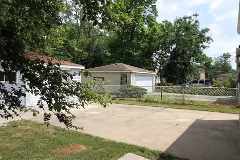9039 S Drexel Ave, Chicago, IL 60619 photo 27