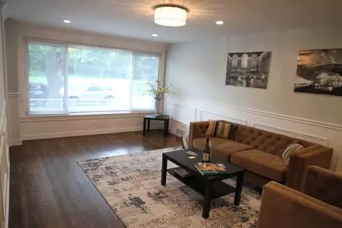 9039 S Drexel Ave, Chicago, IL 60619 photo 5