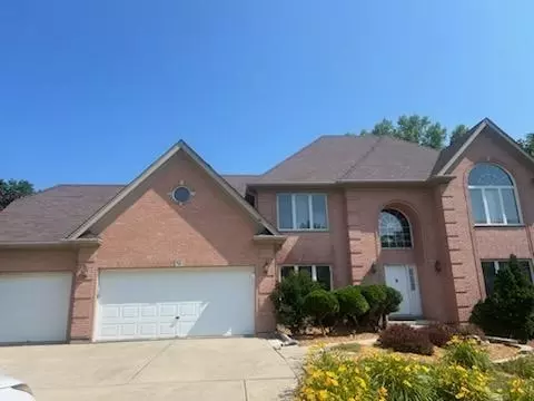 9 Naausay Ct, Oswego, IL 60543