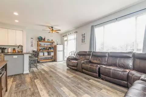 653 Morris Ct, Lakemoor, IL 60051 photo 7