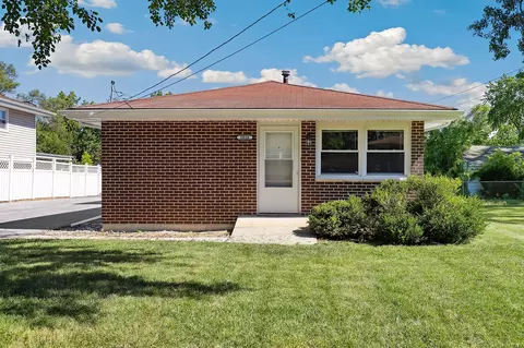 5010 156th St, Oak Forest, IL 60452