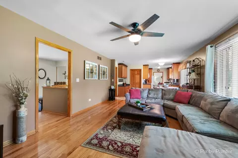 Other - 1000 Chippewa Dr, Elgin, IL 60120 photo 2 of 9