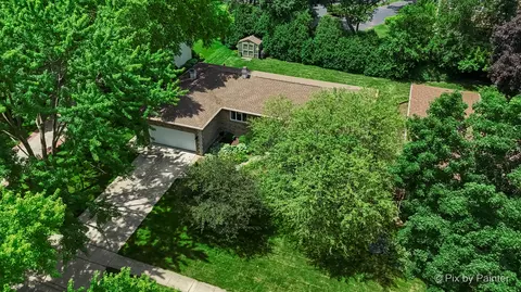 View/Area - 1000 Chippewa Dr, Elgin, IL 60120 photo 1 of 7