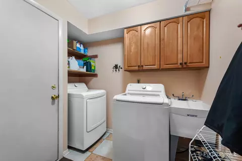 Other - 1000 Chippewa Dr, Elgin, IL 60120 photo 3 of 9