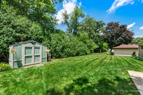 Exterior - 1000 Chippewa Dr, Elgin, IL 60120 photo 8 of 10