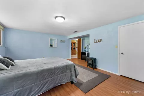 Bedroom - 1000 Chippewa Dr, Elgin, IL 60120 photo 7 of 9