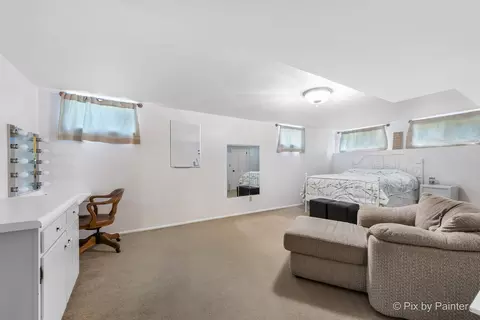 Bedroom - 1000 Chippewa Dr, Elgin, IL 60120 photo 8 of 9