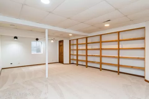 1665 Apache Dr, Naperville, IL 60563 photo 15
