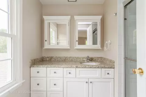 1665 Apache Dr, Naperville, IL 60563 photo 9