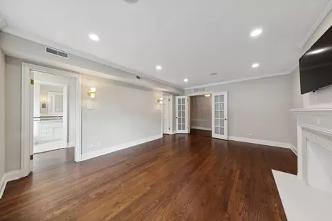 210 E Pearson St #9C, Chicago, IL 60611 photo 8