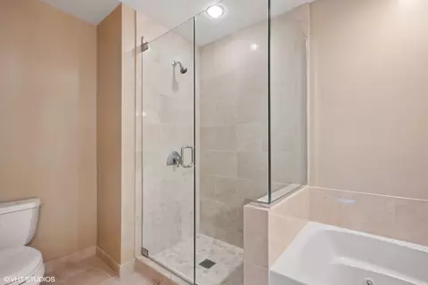 21 E Huron St #3501, Chicago, IL 60611 photo 9