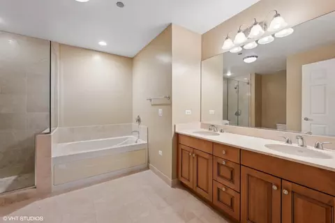21 E Huron St #3501, Chicago, IL 60611 photo 8