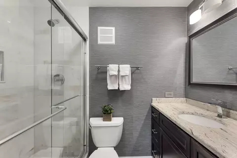111 E Chestnut St #26B, Chicago, IL 60611 photo 15