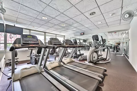 111 E Chestnut St #26B, Chicago, IL 60611 photo 22