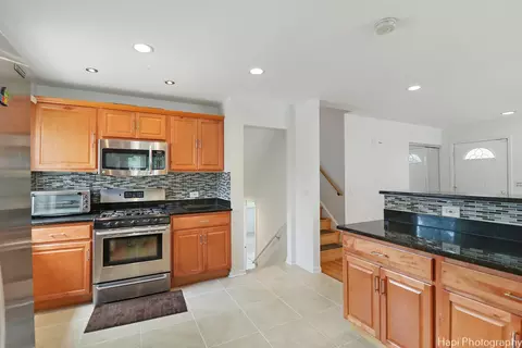 842 Timothy Ln, Des Plaines, IL 60016 photo 8