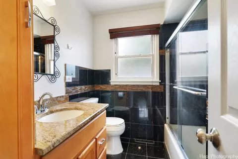 842 Timothy Ln, Des Plaines, IL 60016 photo 17